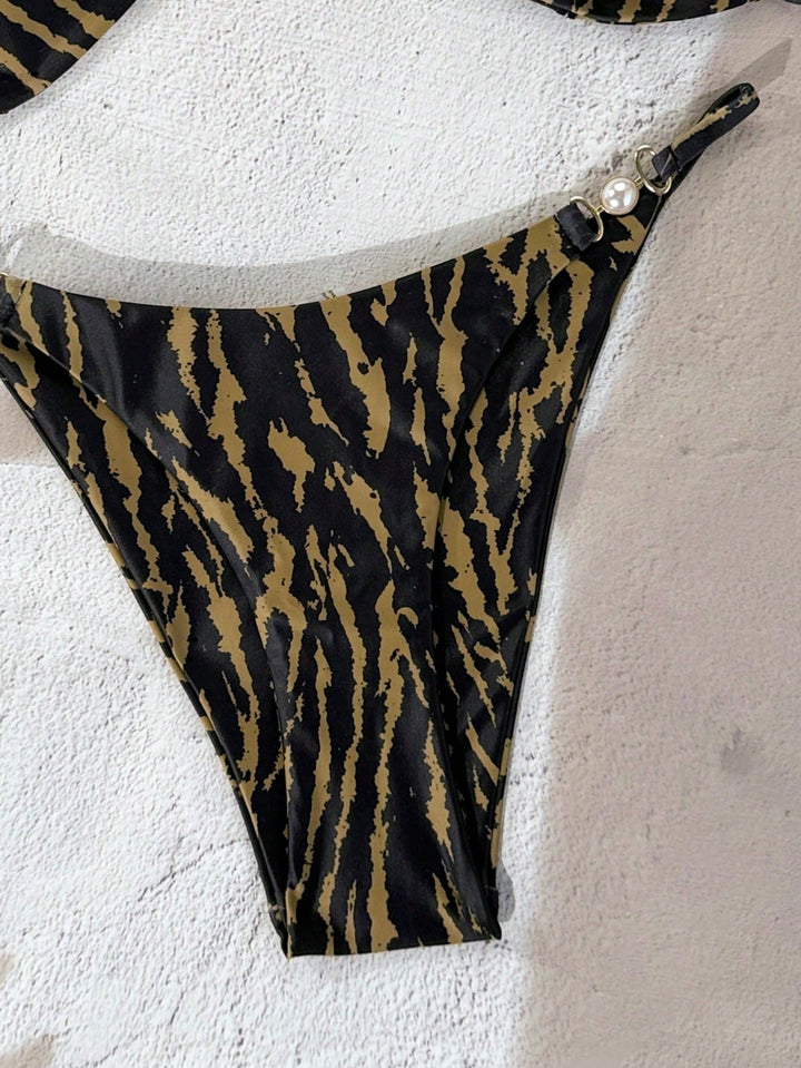 Set bikini SHEIN, maro