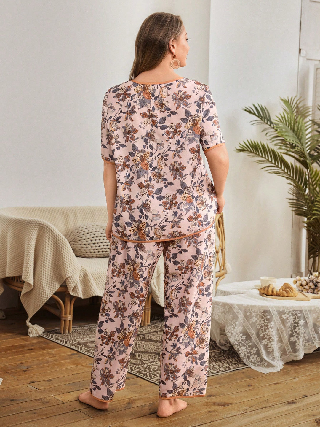 Set pijamale SHEIN, mix culori
