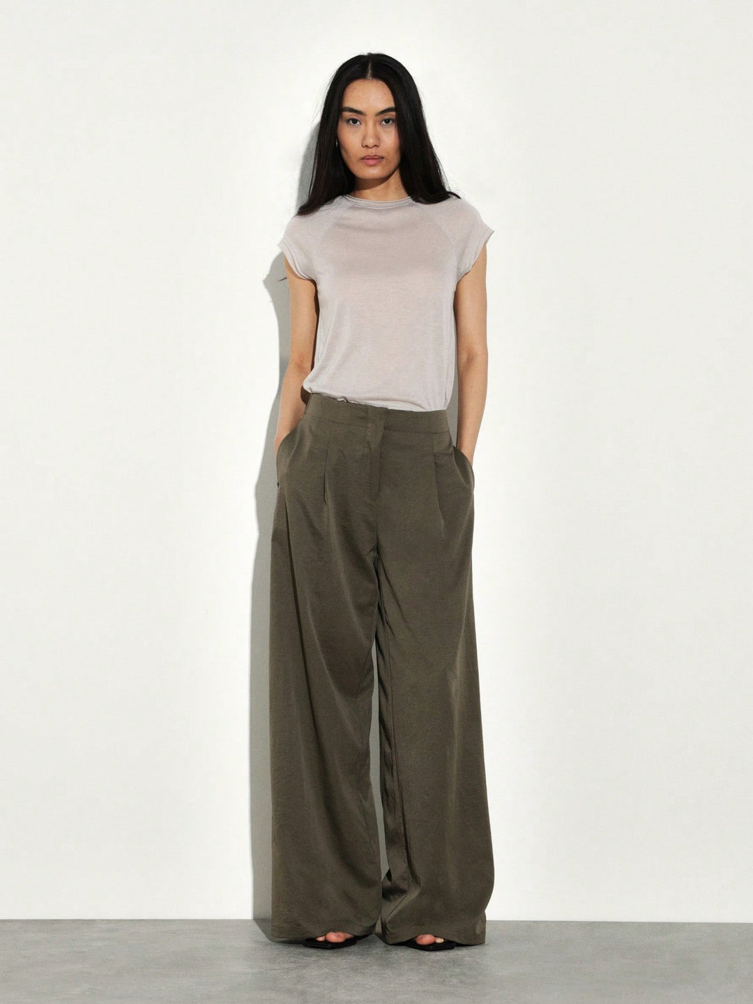 Pantaloni SHEIN, kaki
