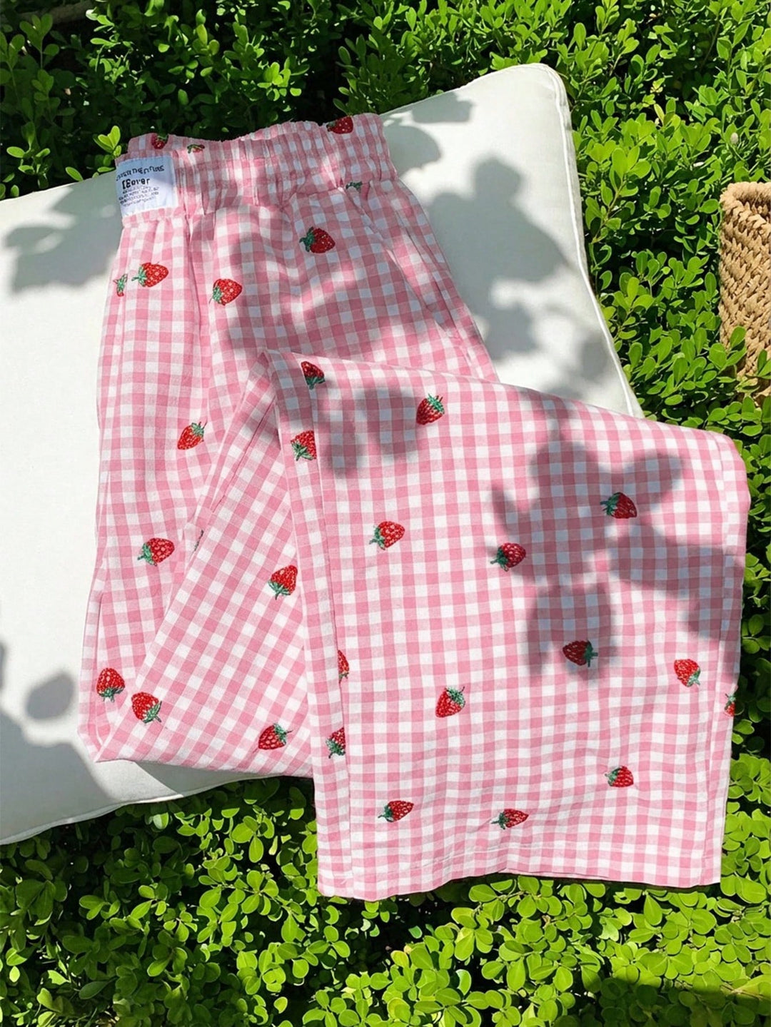 Pantaloni SHEIN, roz