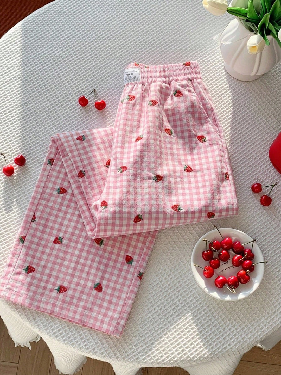 Pantaloni SHEIN, roz
