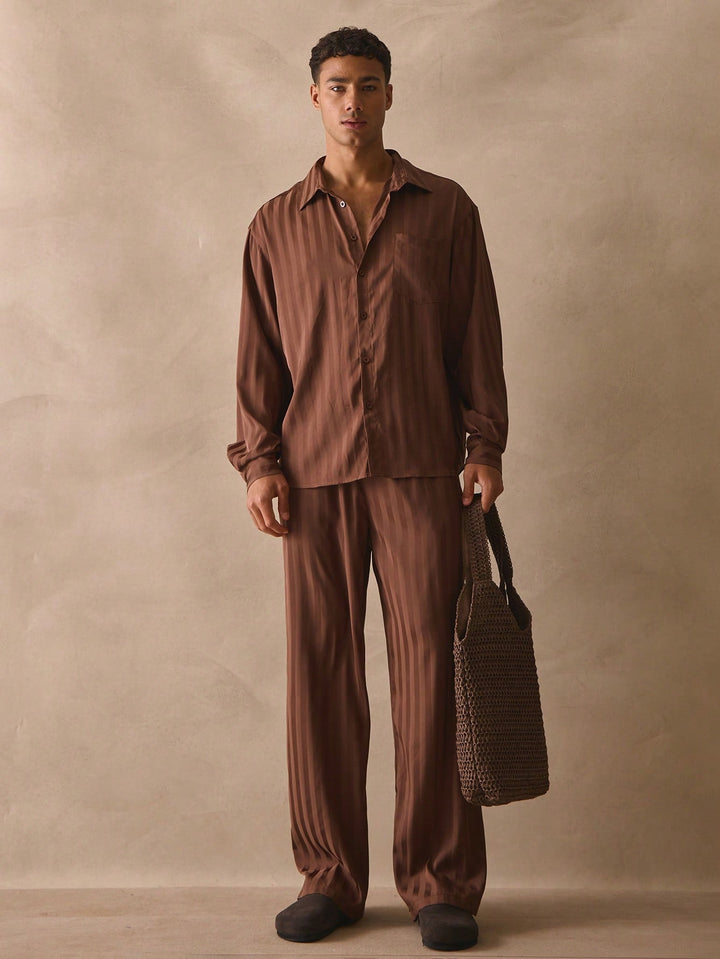 Pantalon SHEIN, maro