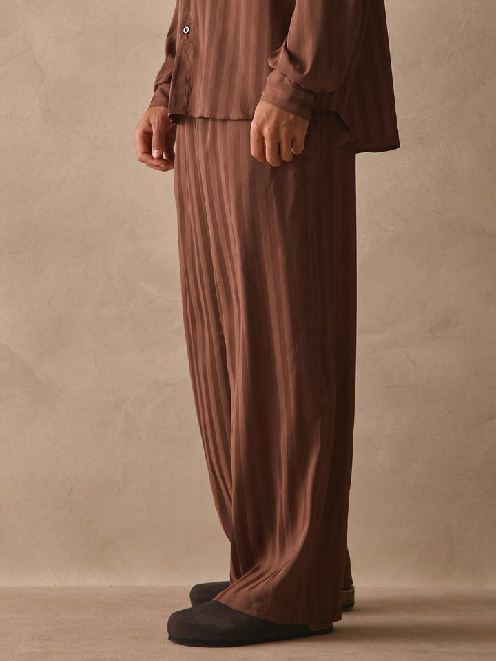 Pantalon SHEIN, maro