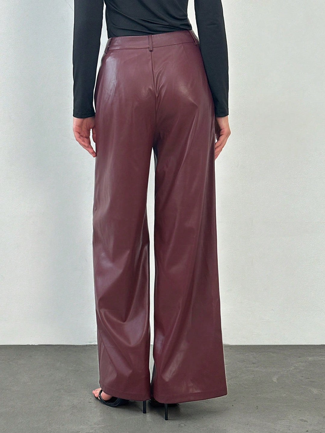 Pantaloni din imitație de piele SHEIN, vișiniu