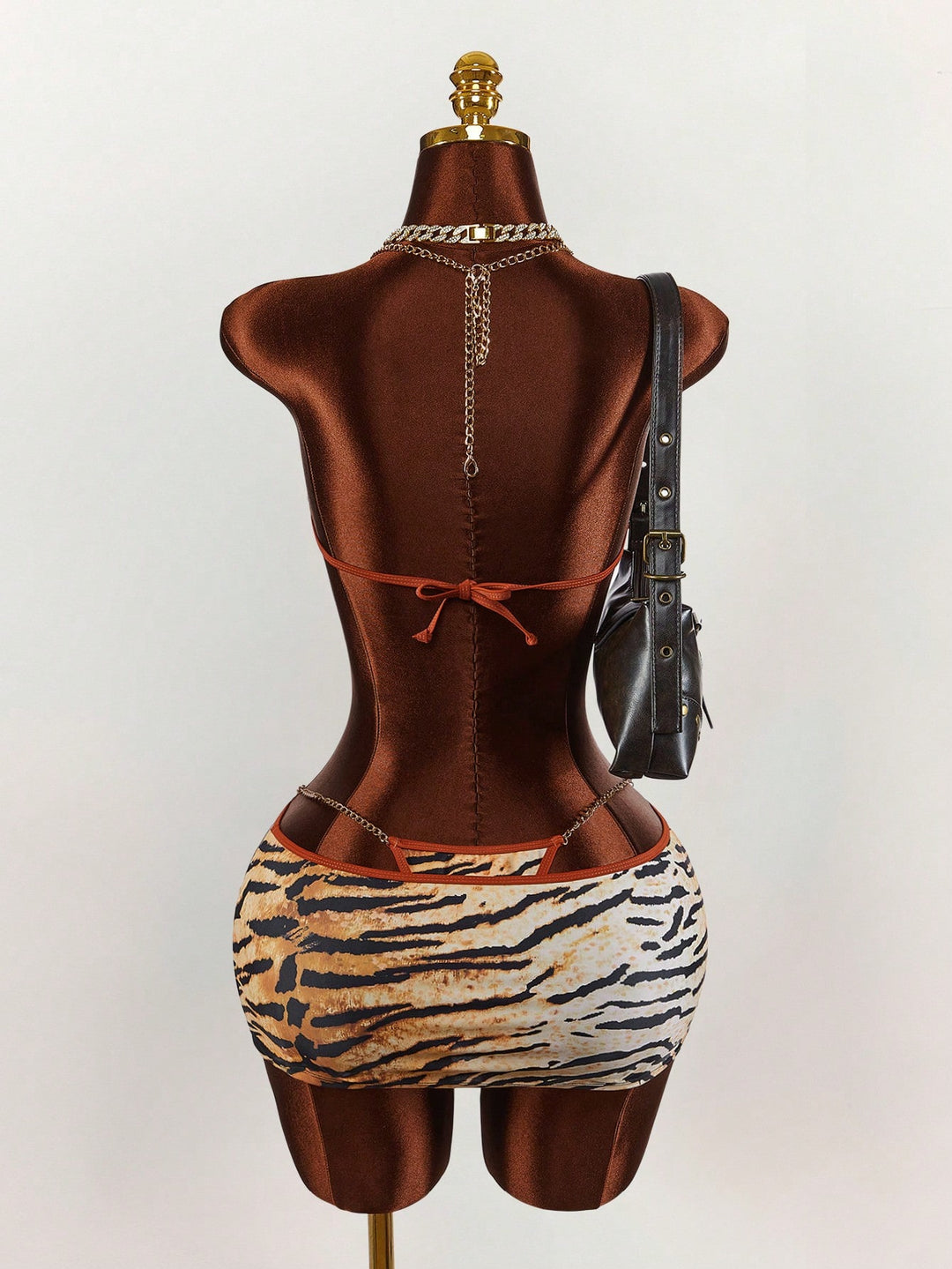 Set bikini SHEIN, maro