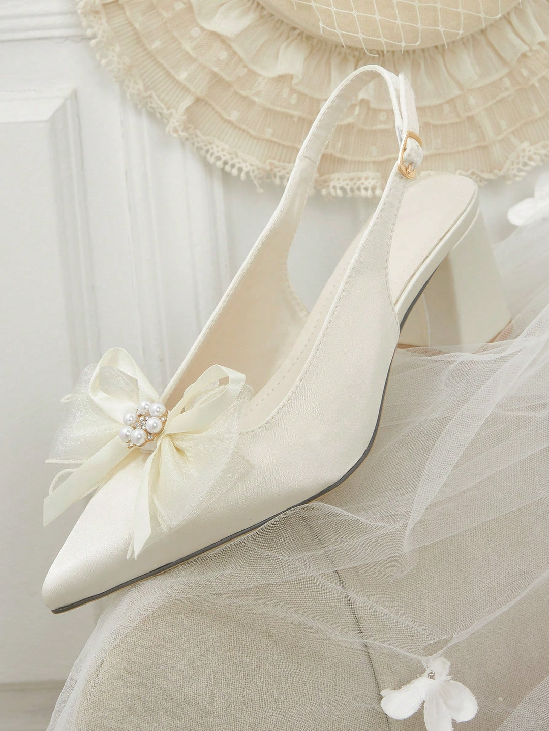 Pantofi cu toc SHEIN, alb