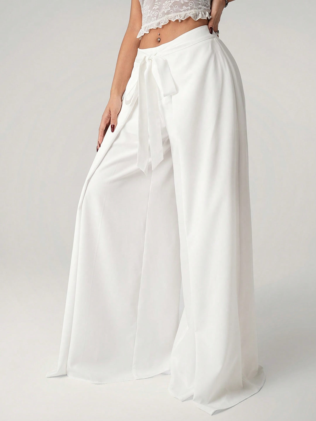 Pantaloni SHEIN, alb