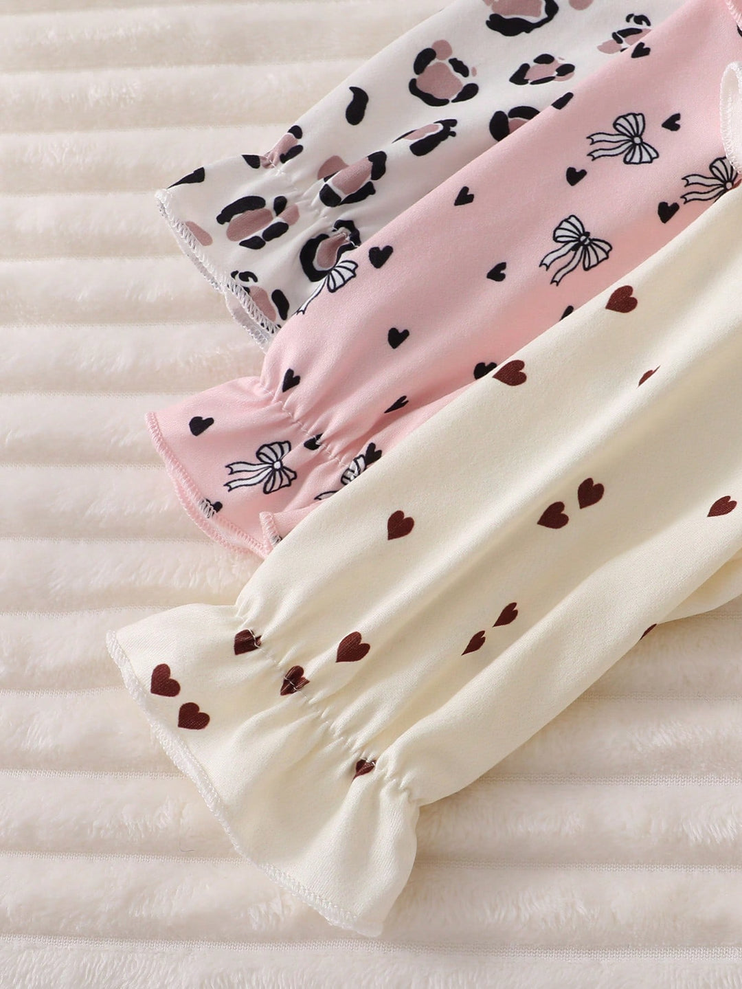 Pijama SHEIN, mix culori
