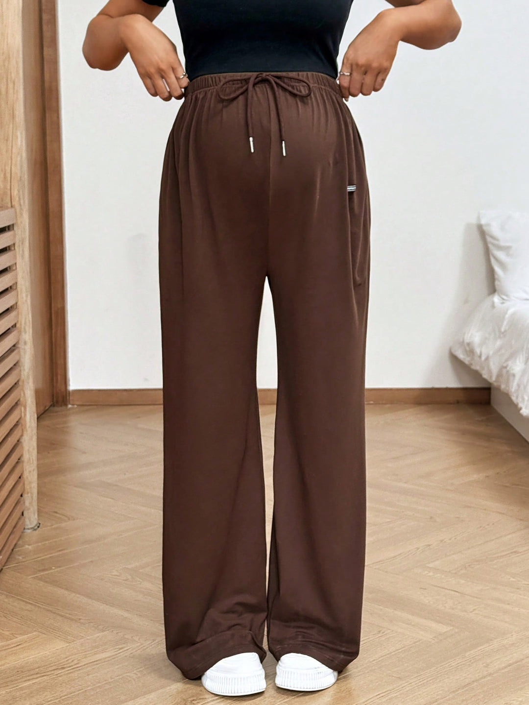 Pantaloni SHEIN, maro