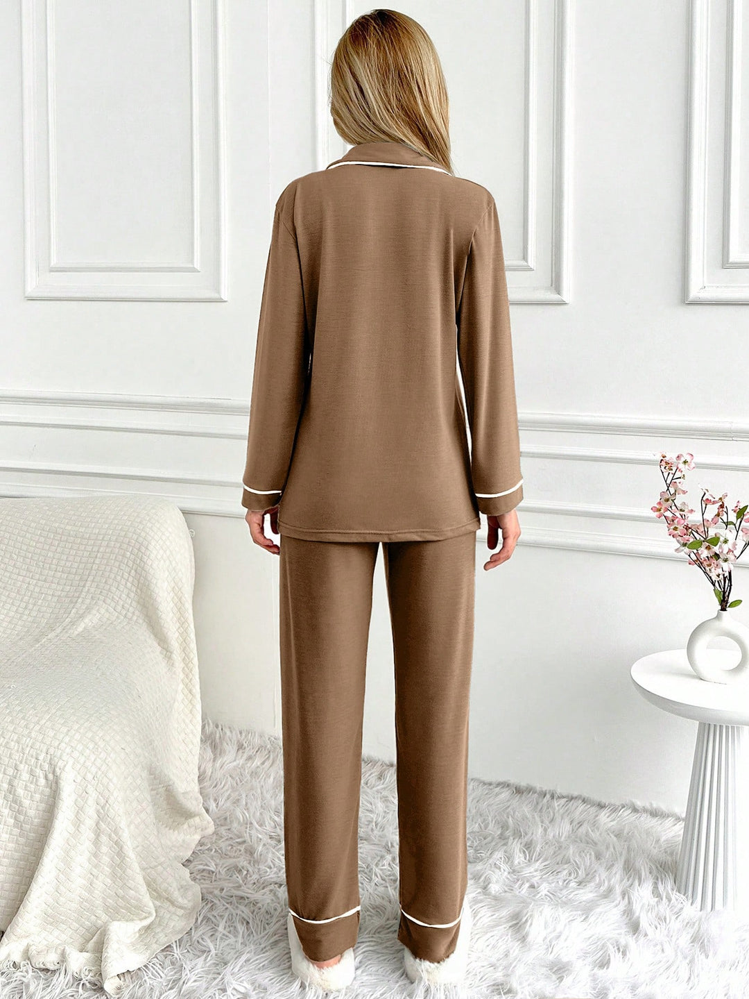 Compleu pijamale SHEIN, bej