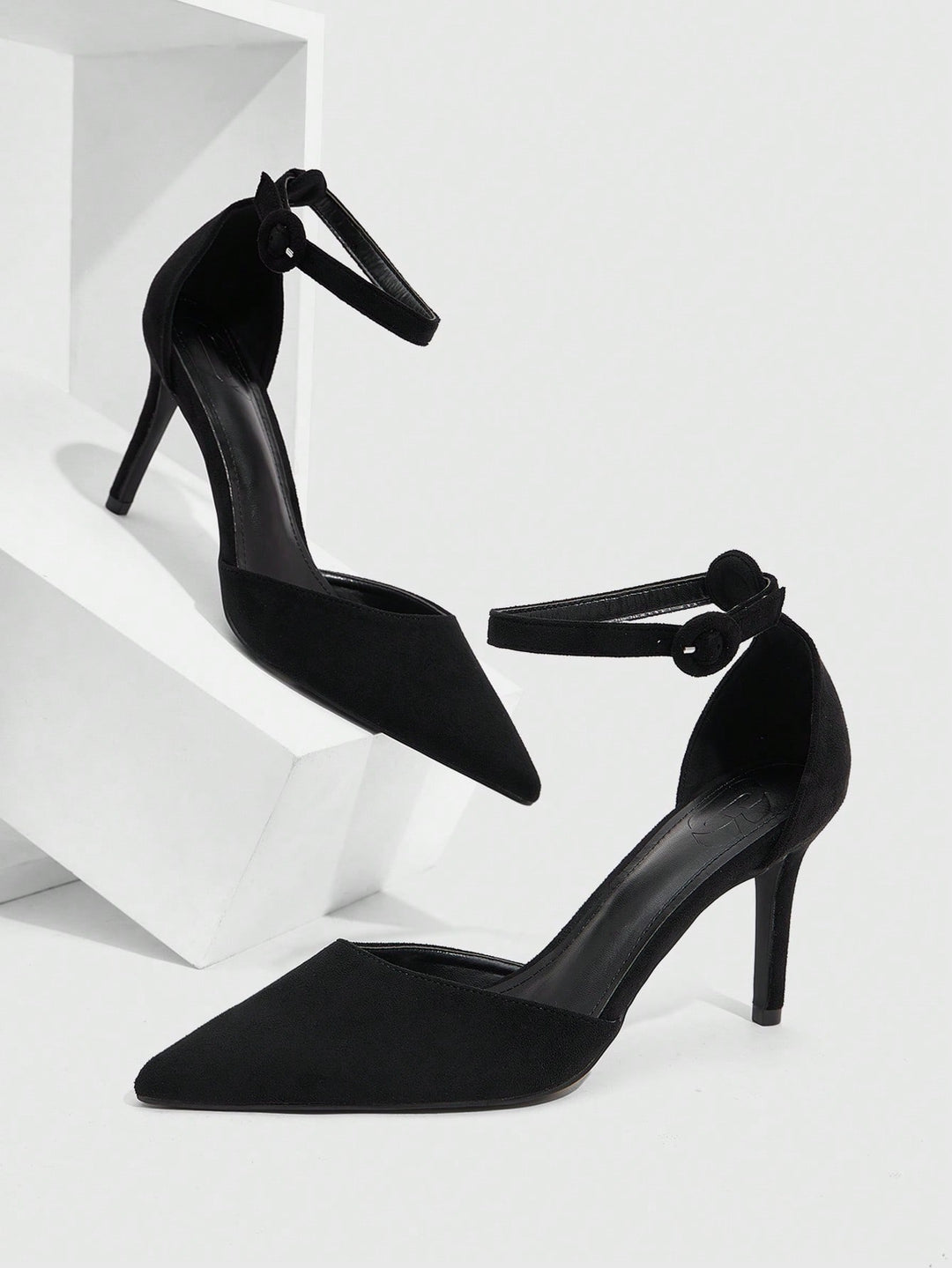 Pantofi cu toc SHEIN, negru
