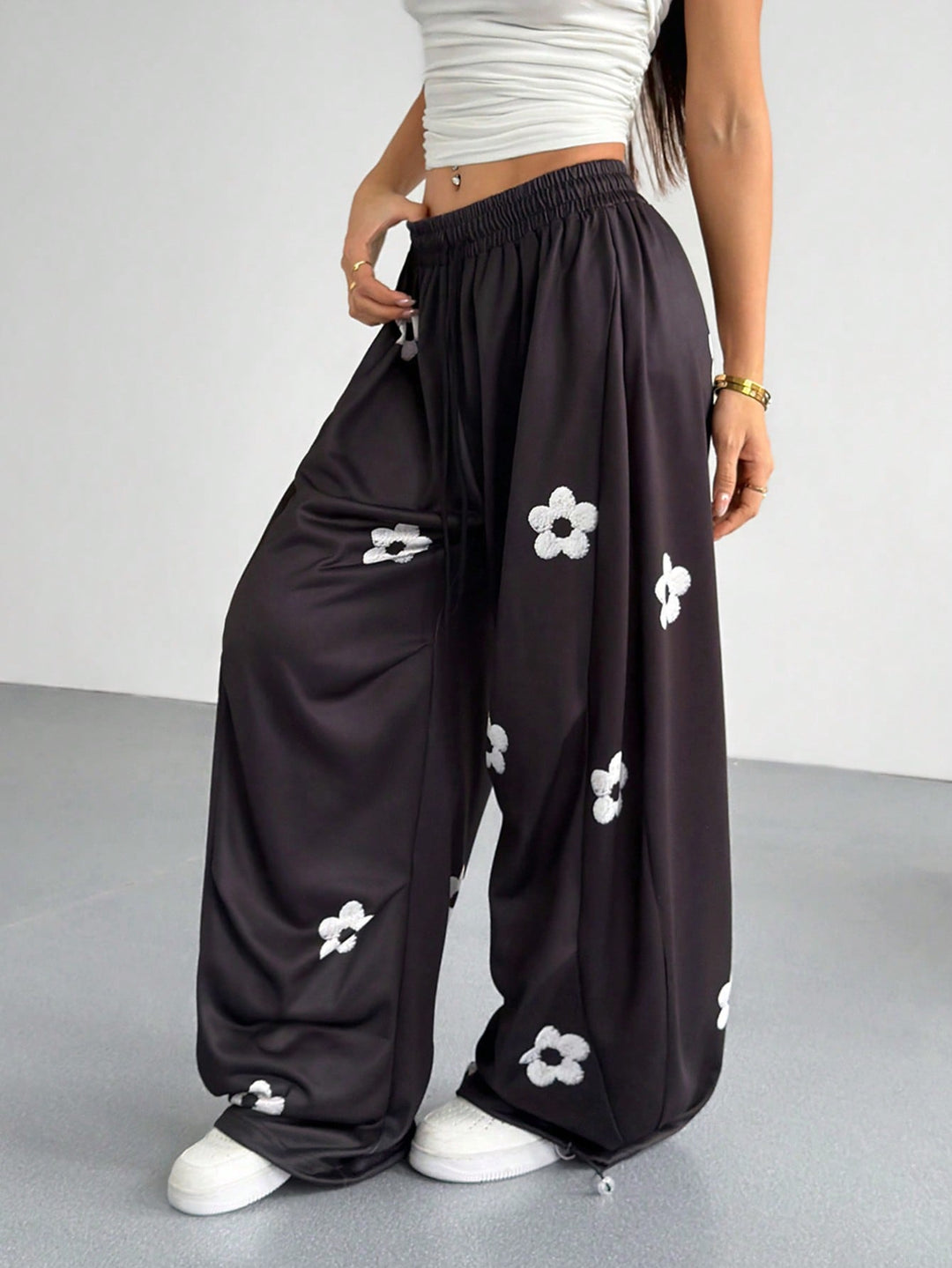 Pantaloni SHEIN, negru