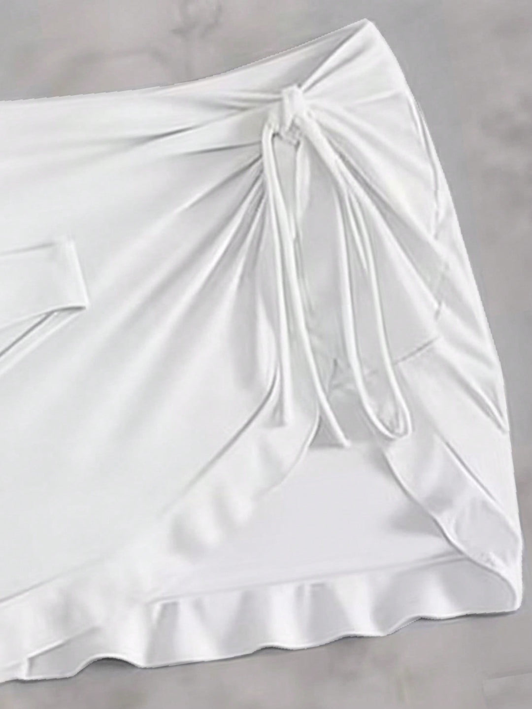 Set bikini SHEIN, alb