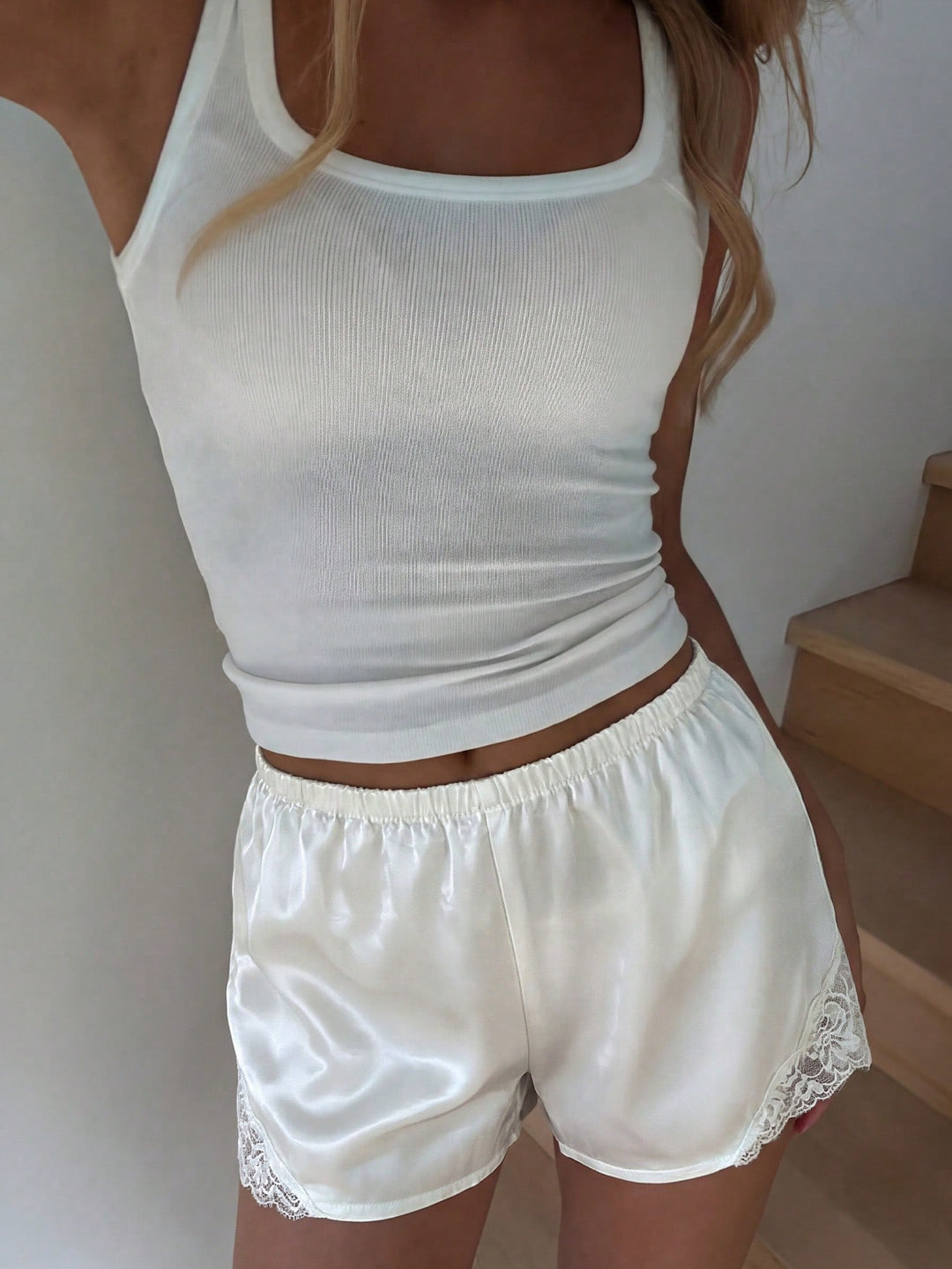 Pantaloni scurți SHEIN, vișiniu