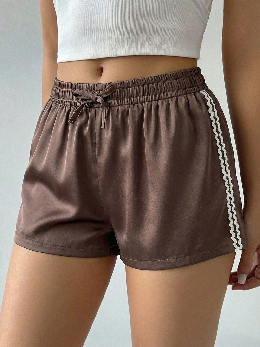 Pantaloni scurți SHEIN, maro