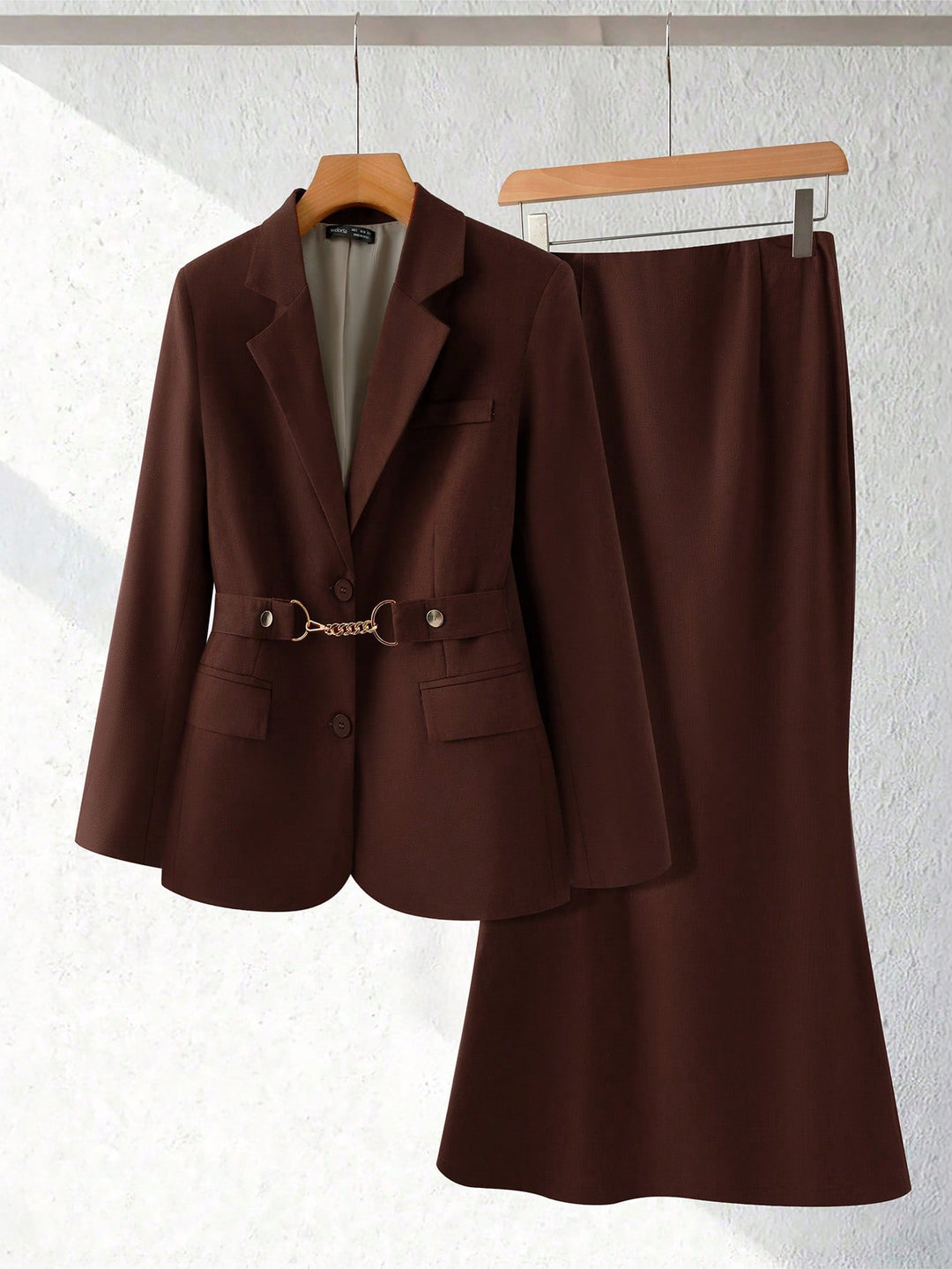 Costum SHEIN, maro