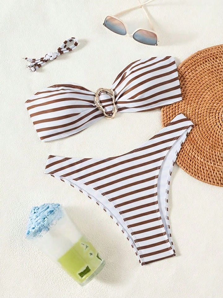 Set bikini SHEIN, maro