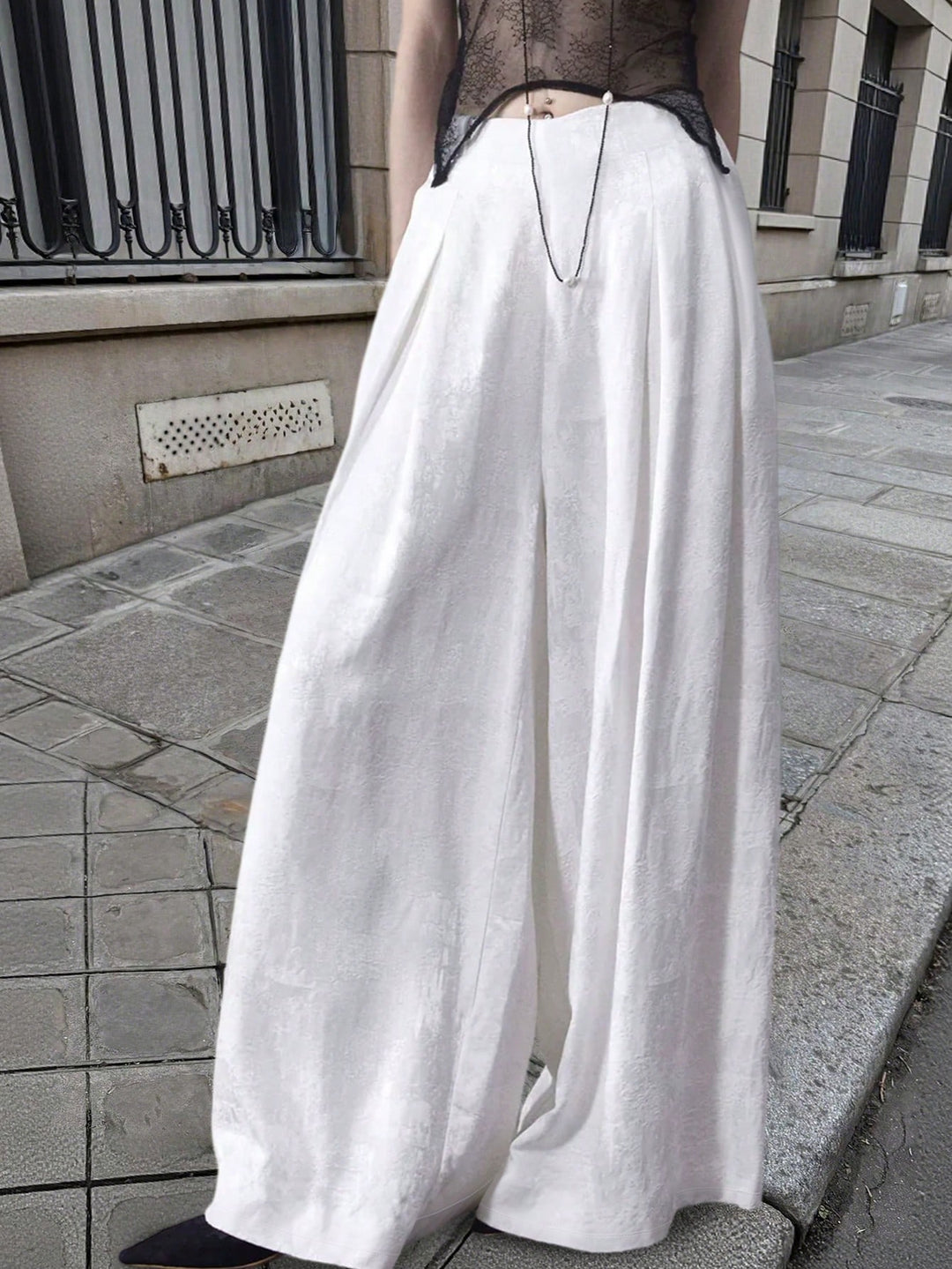 Pantaloni SHEIN, alb
