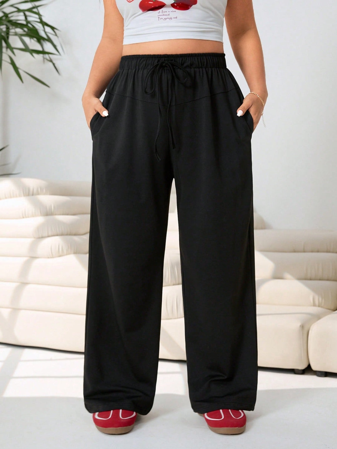 Pantaloni SHEIN, negru