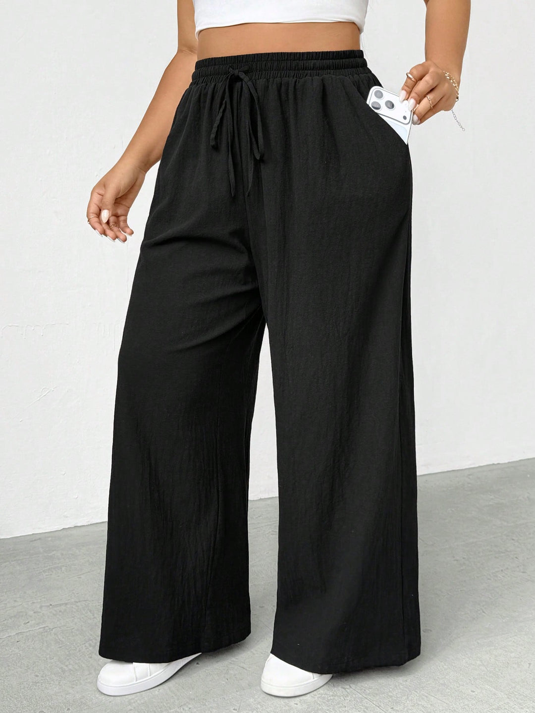 Pantaloni SHEIN, negru