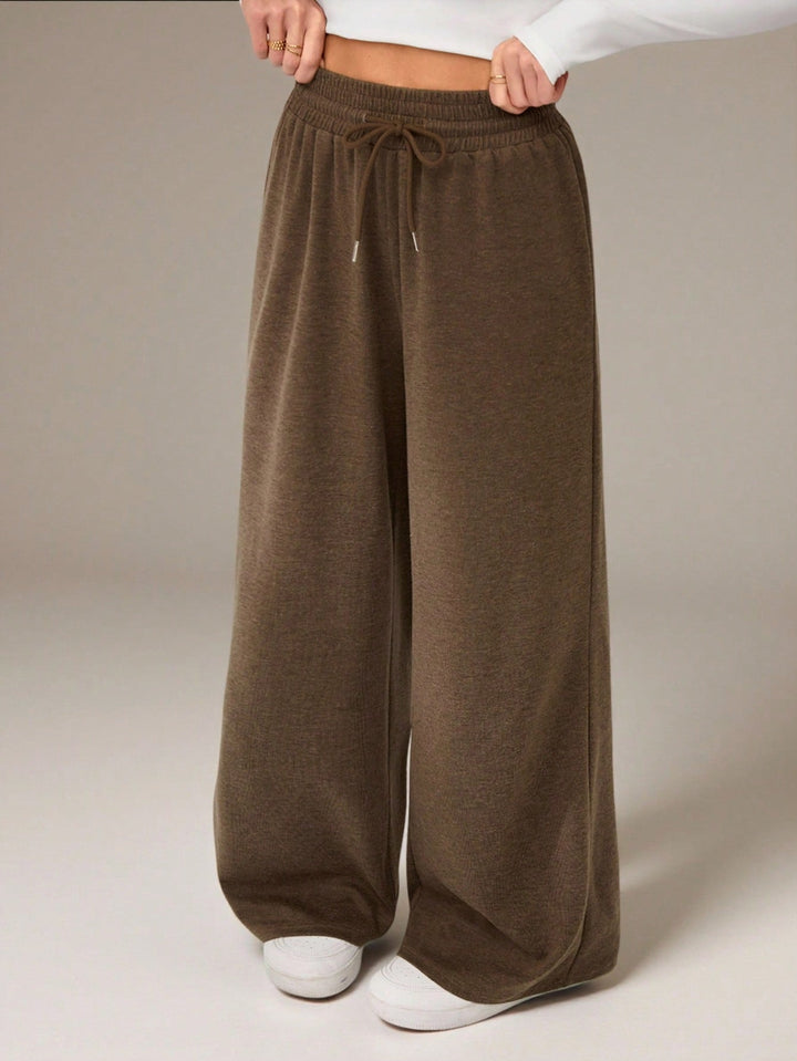 Pantaloni SHEIN, maro
