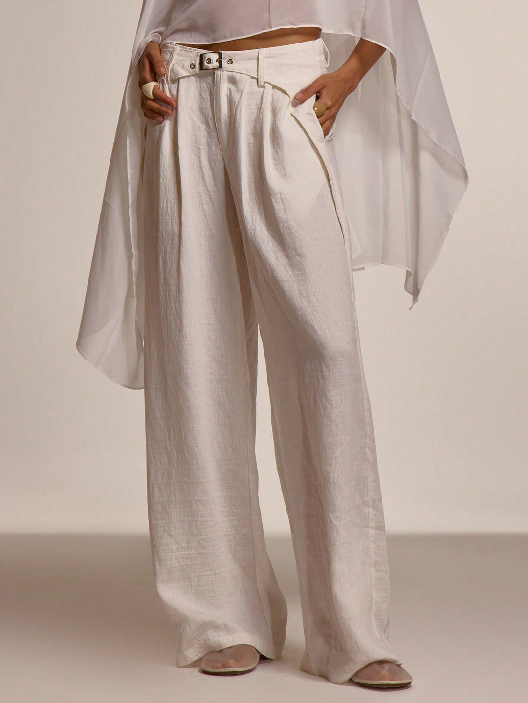 Pantaloni SHEIN, alb