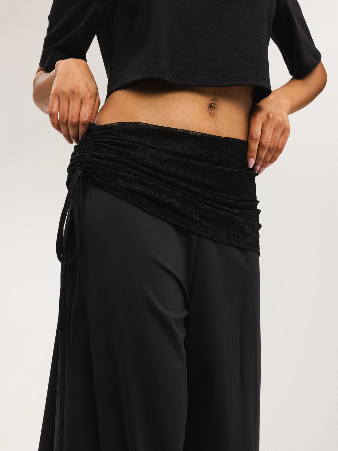 Pantaloni SHEIN, negru