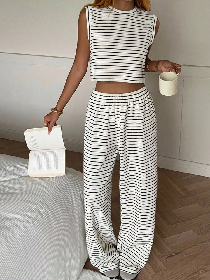 Set tricou cu dungi și pantaloni SHEIN, negru