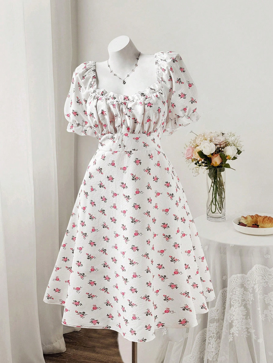 Rochie SHEIN, alb