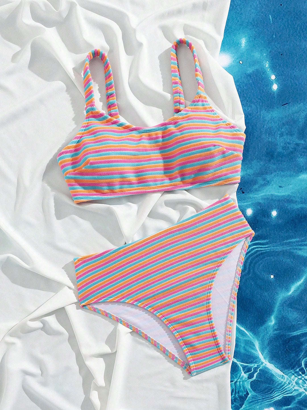 Set bikini SHEIN, mix culori
