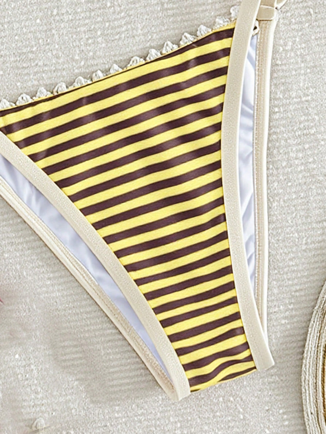 Set bikini SHEIN, galben
