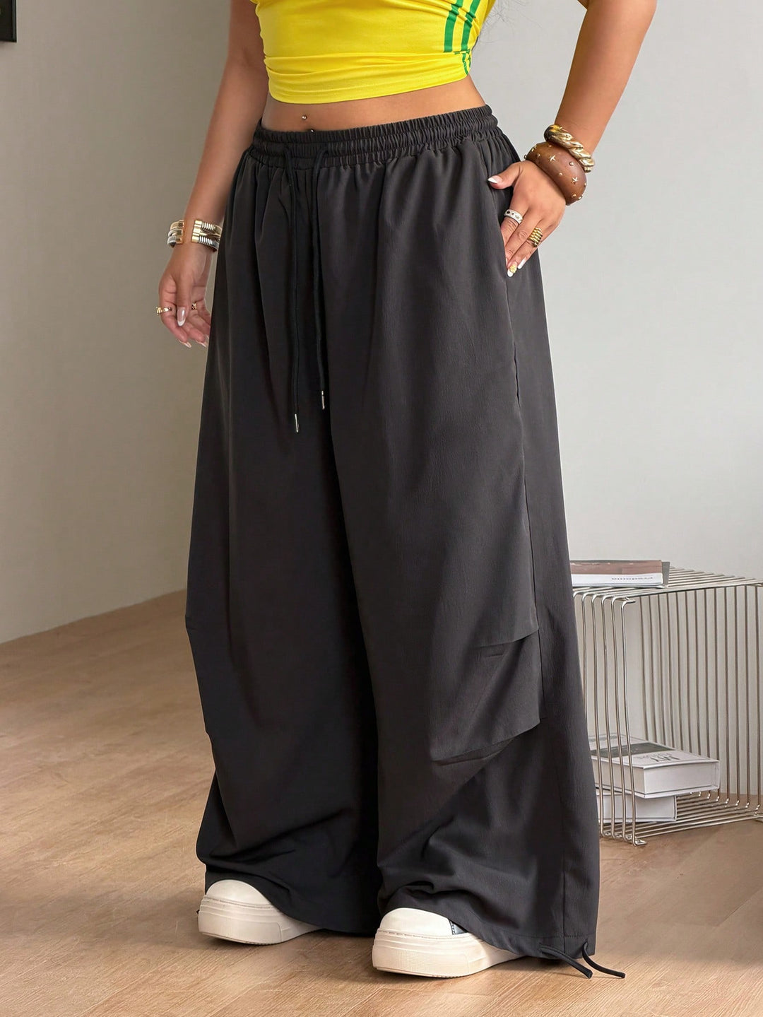Pantaloni SHEIN, negru