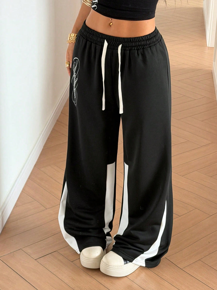 Pantaloni SHEIN, negru