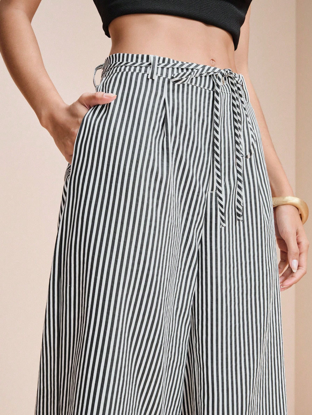 Pantalon SHEIN, negru