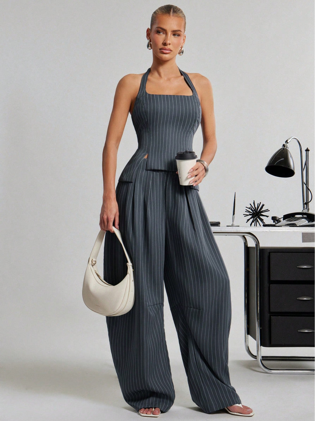 Pantaloni SHEIN, gri