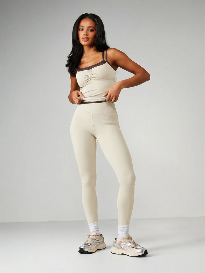 Compleu sport SHEIN, crem