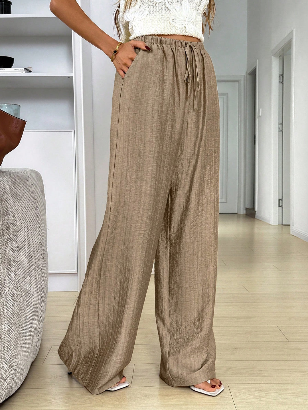 Pantaloni SHEIN, maro