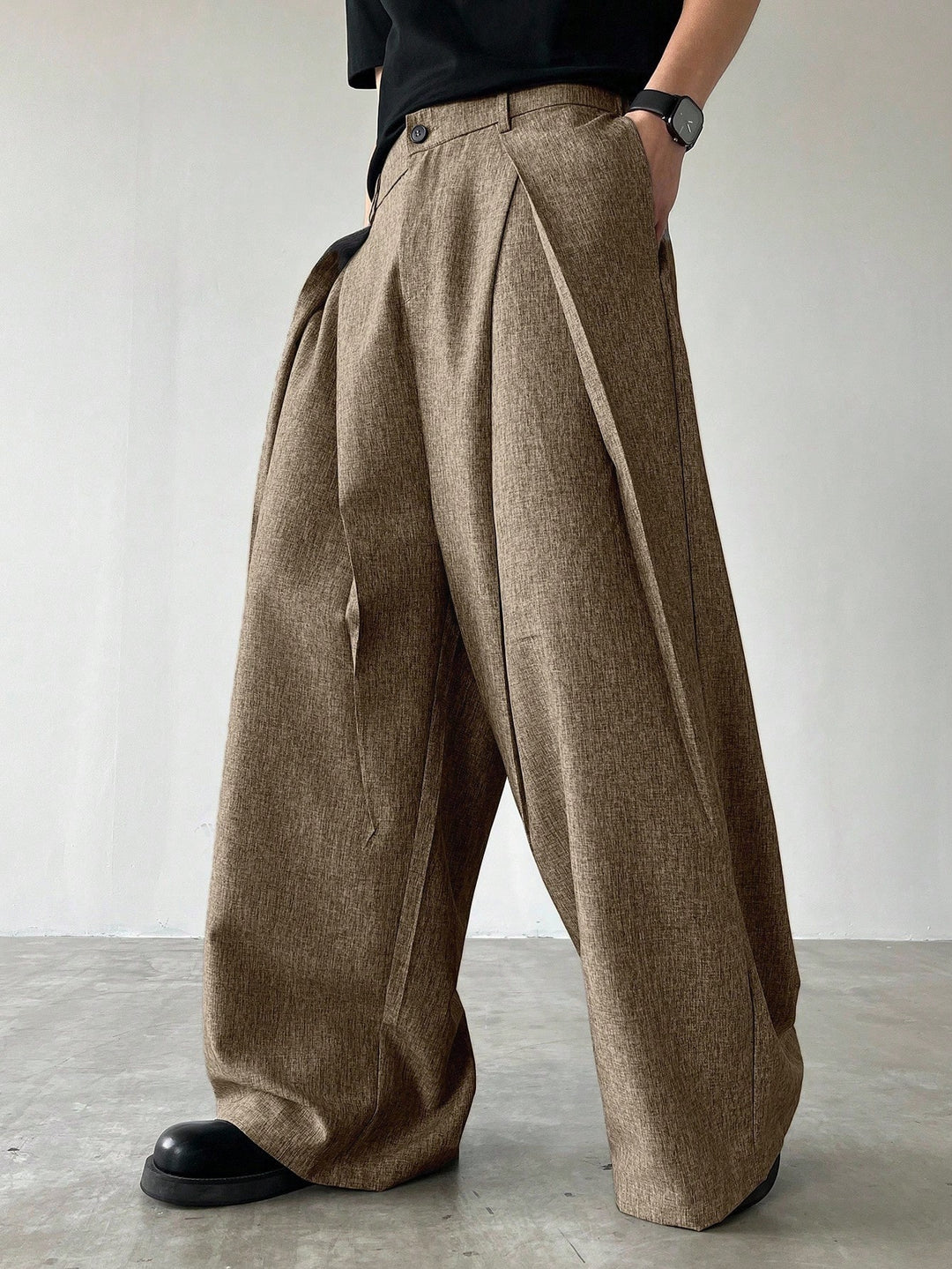 Pantalon SHEIN, maro