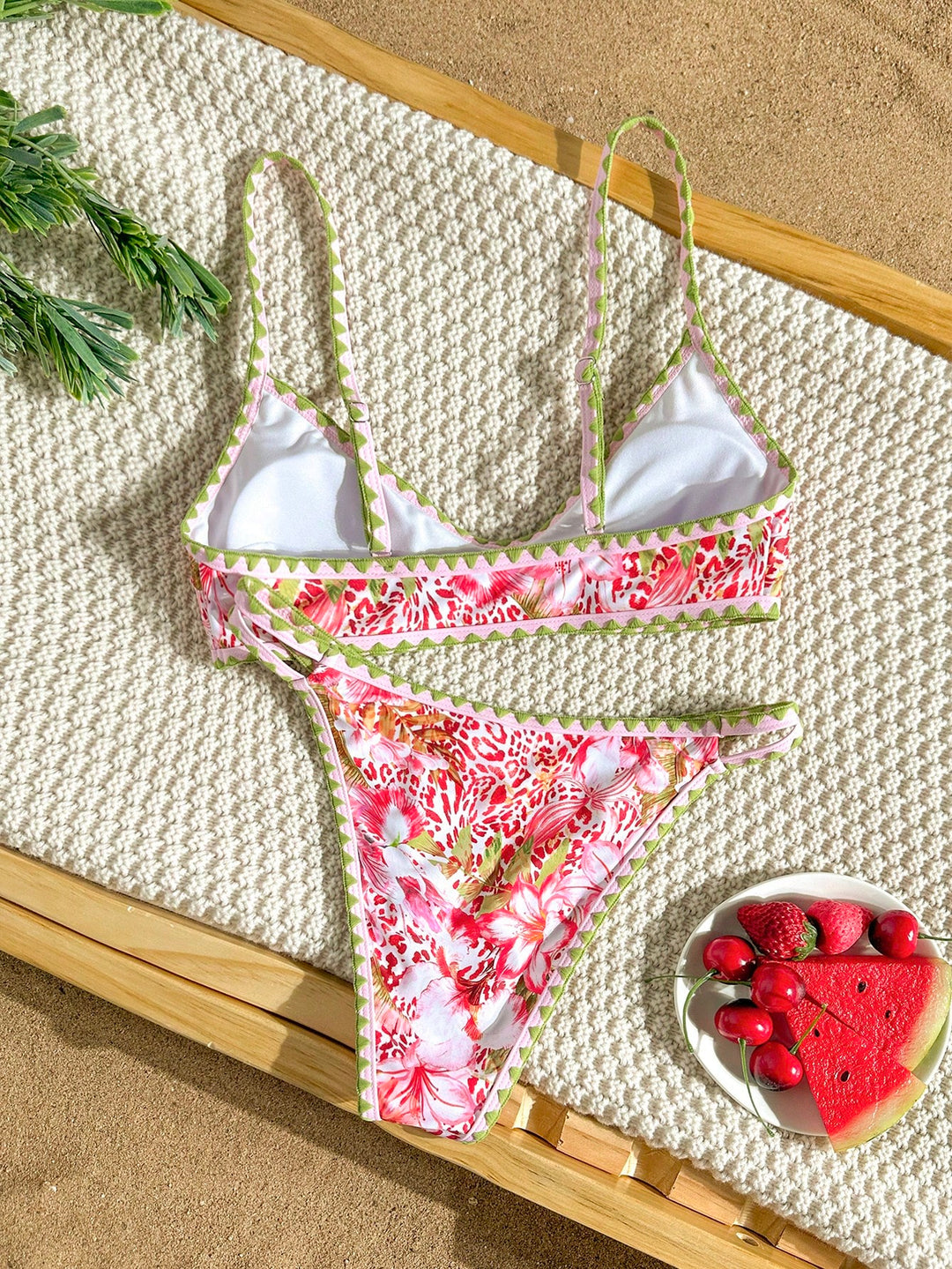Set bikini SHEIN, mix culori