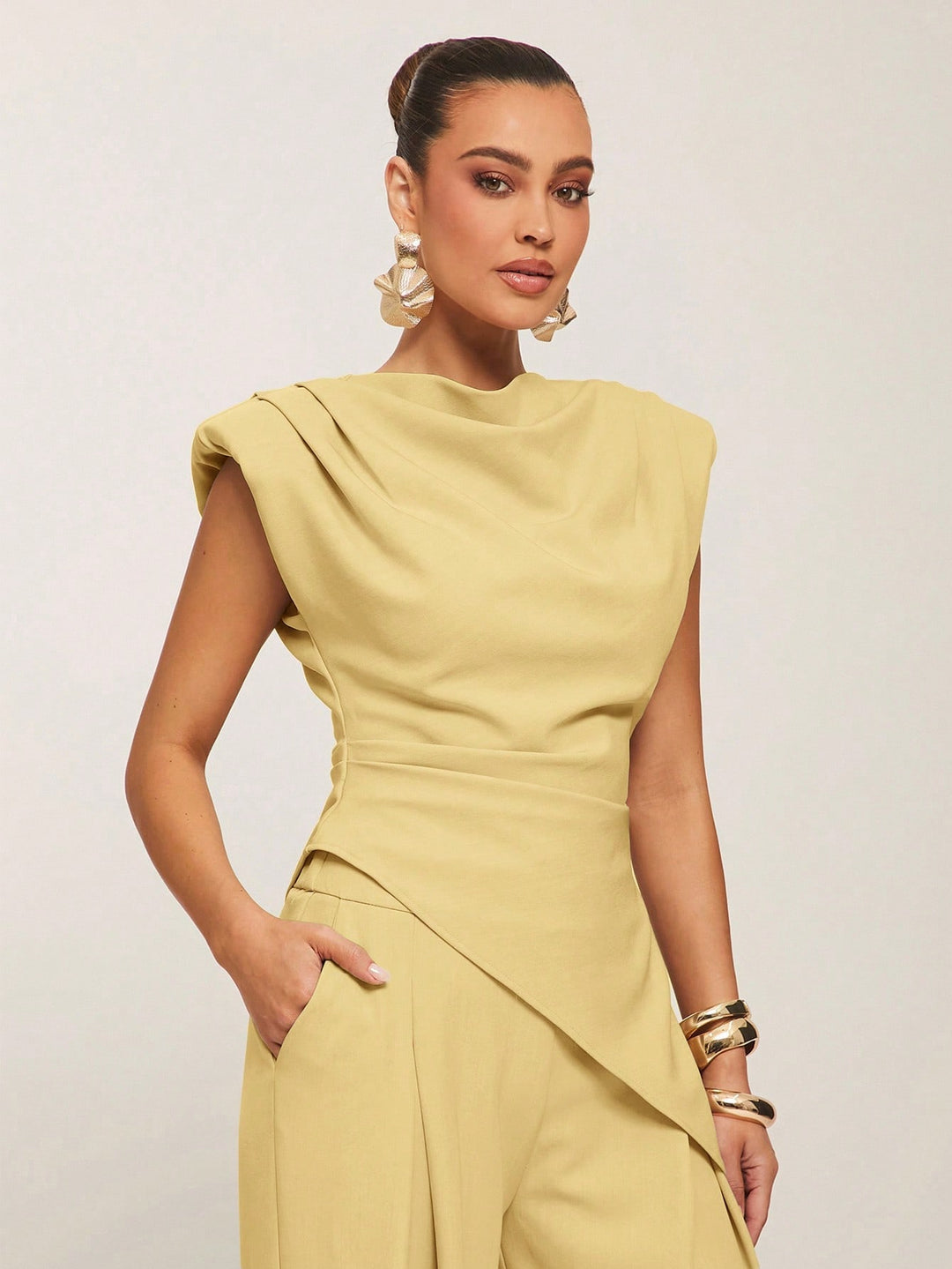 Top SHEIN, galben