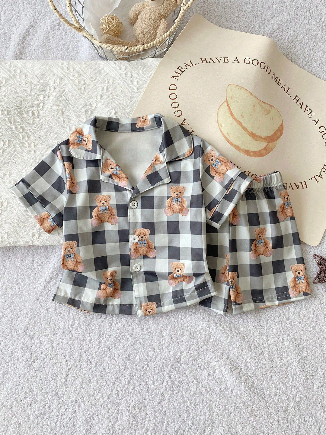 Pijama SHEIN, mix culori