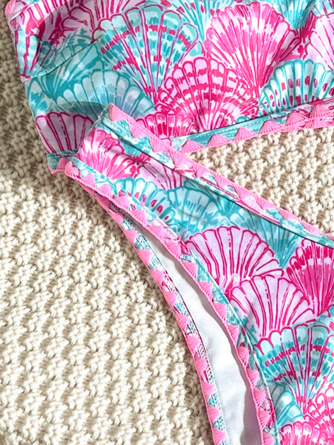 Set bikini SHEIN, mix culori