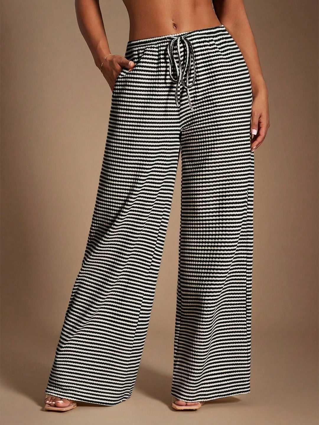 Pantaloni SHEIN, mix culori