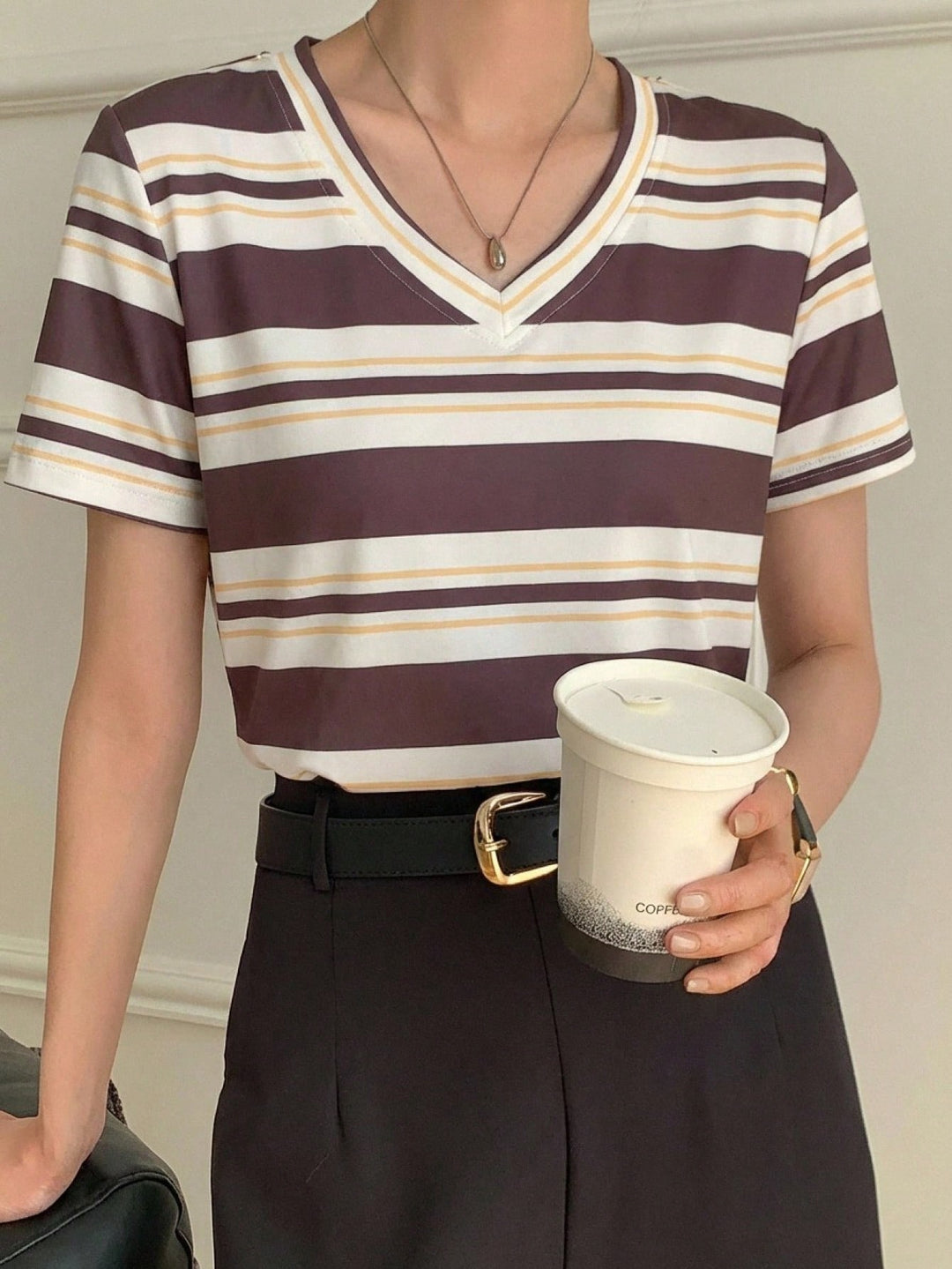 Tricou SHEIN, maro