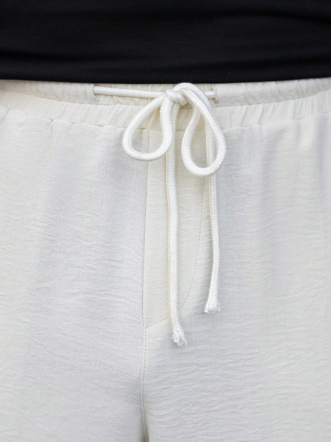 Pantaloni scurți SHEIN, bej