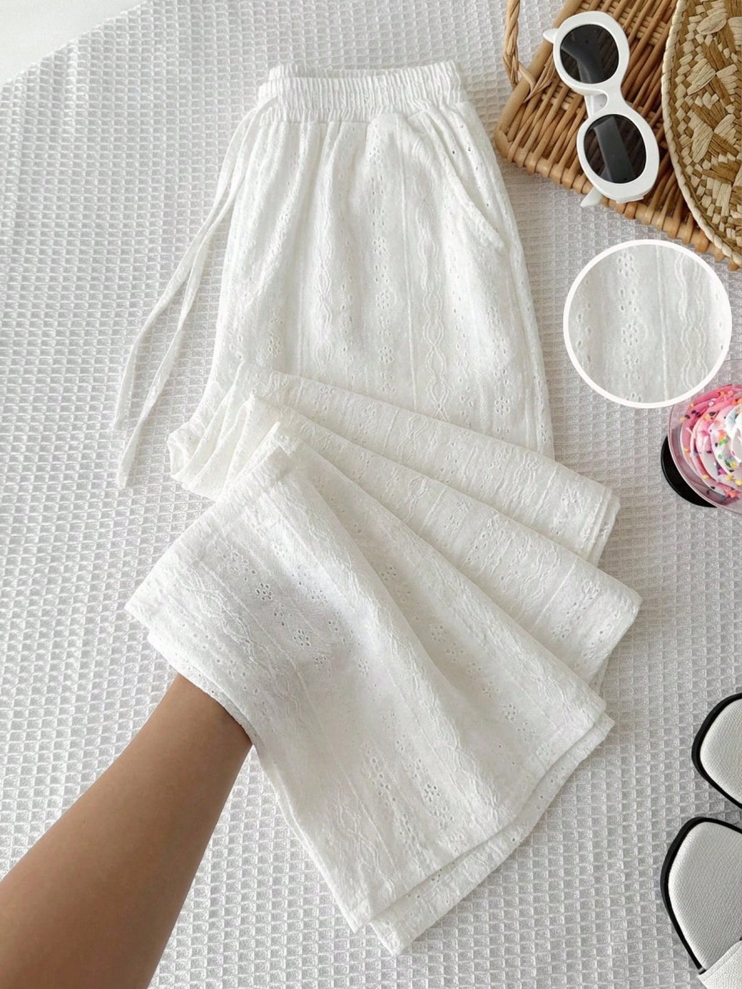Pantaloni SHEIN, alb