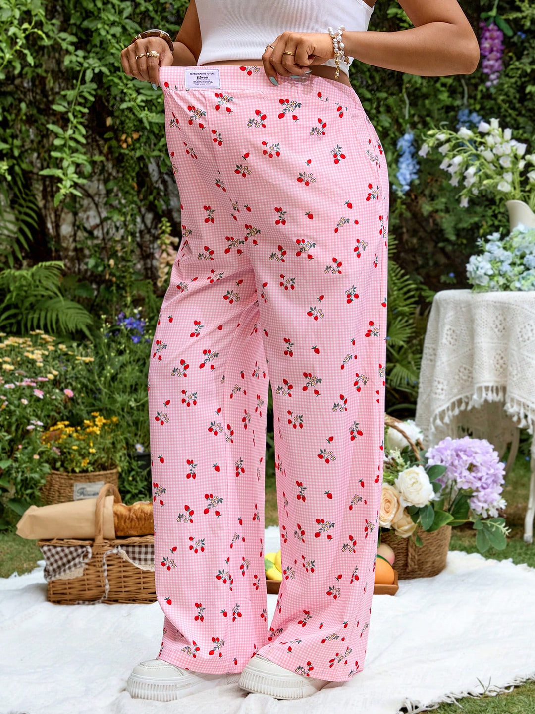 Pantaloni SHEIN, roz