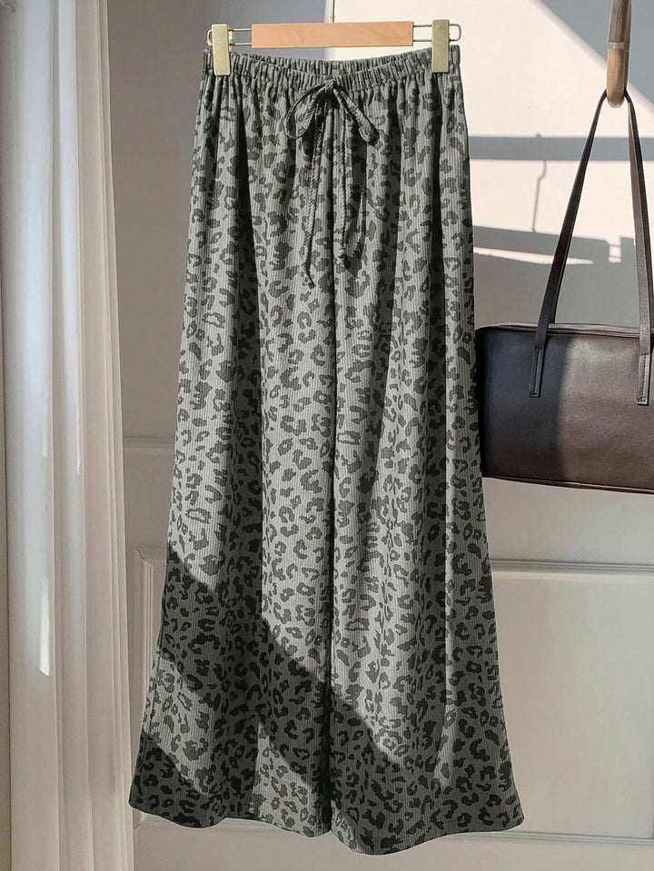 Pantaloni SHEIN, gri