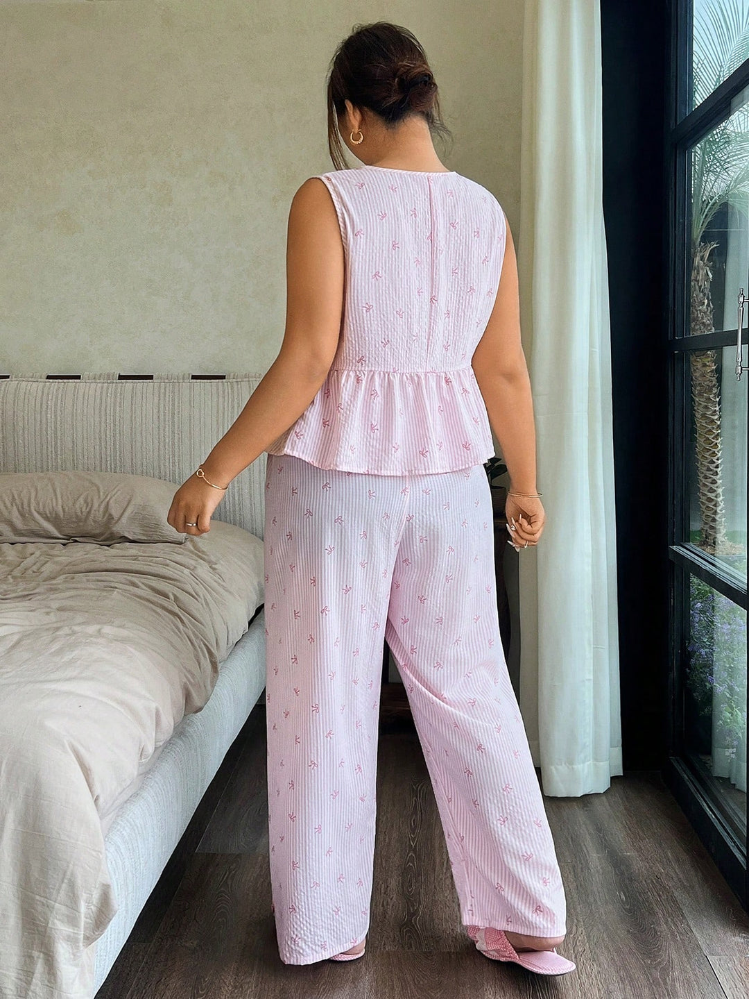 Set pijamale SHEIN, roz