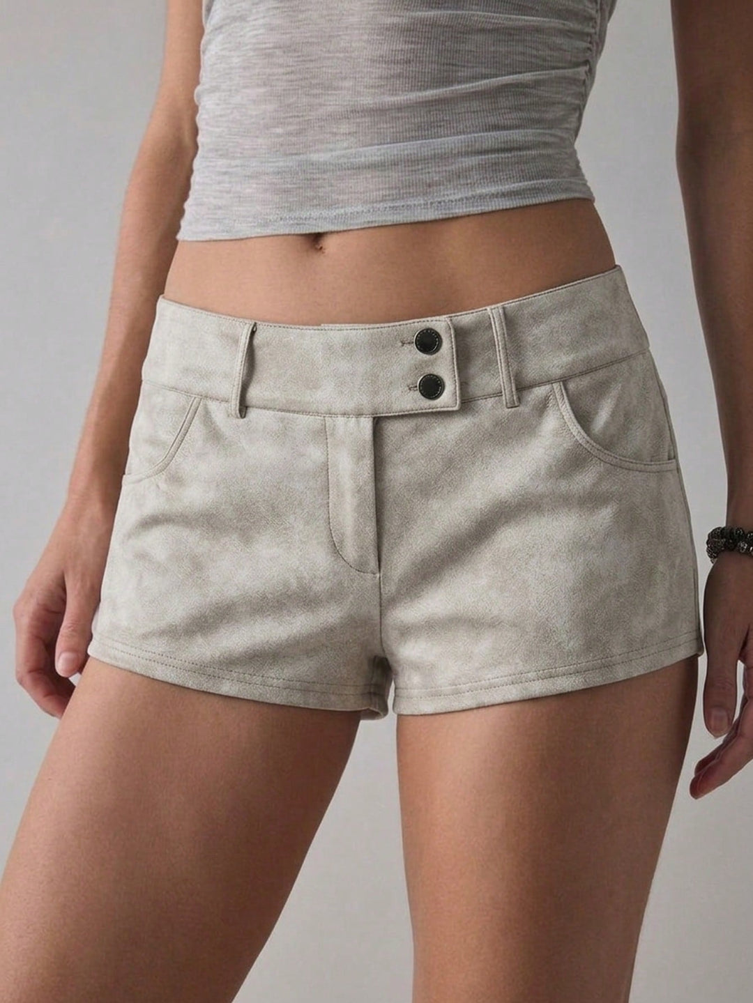 Pantaloni scurți SHEIN, bej